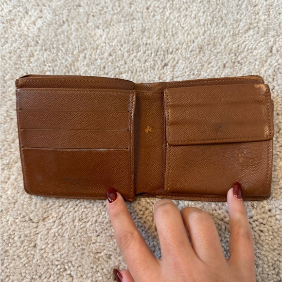 Louis Vuitton Monogram Marco Bi Fold Men’s Wallet - Picture 3 of 12